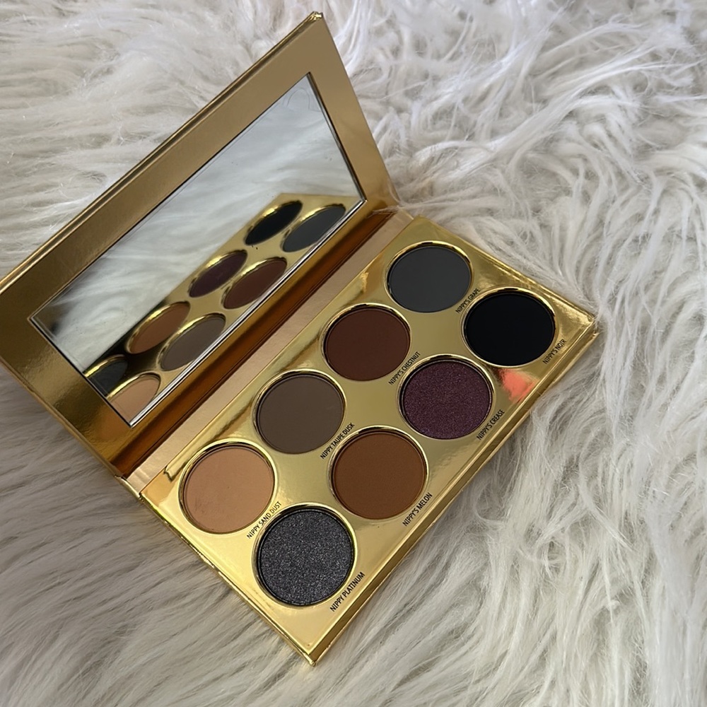 Mac x Whitney Houston Eyeshadow palette